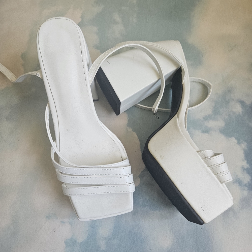 White Platform Strappy Sandals Naked Wolfe Look A Like - Picture 15 of 16